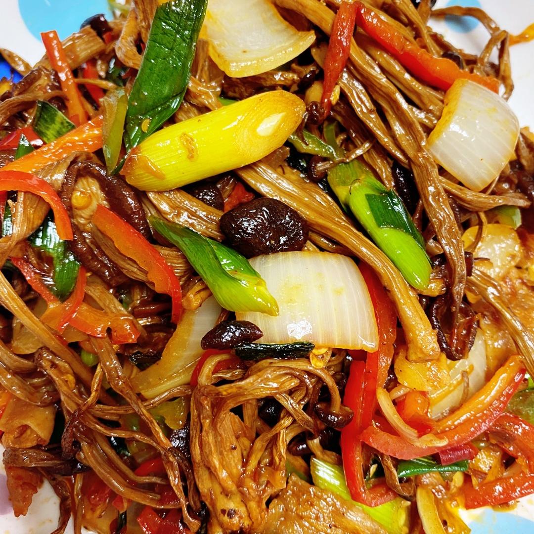 干锅茶树菇