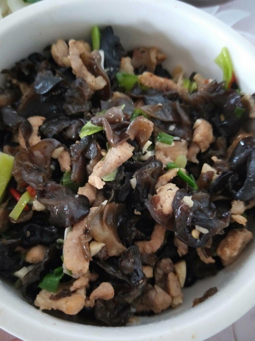 超下饭的木耳炒肉
