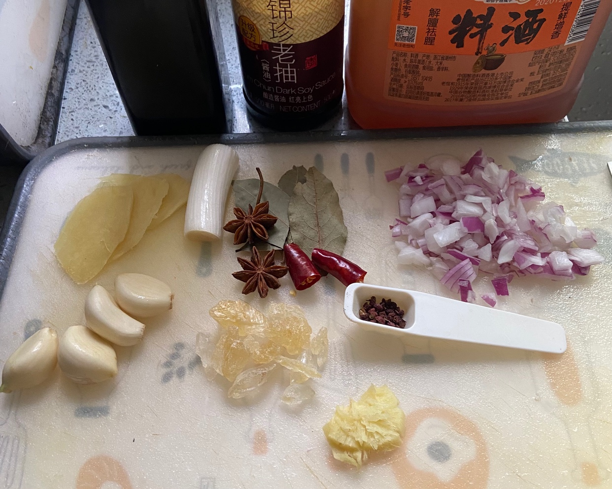 无水无油菜干红烧肉（珐琅锅）的做法 步骤7
