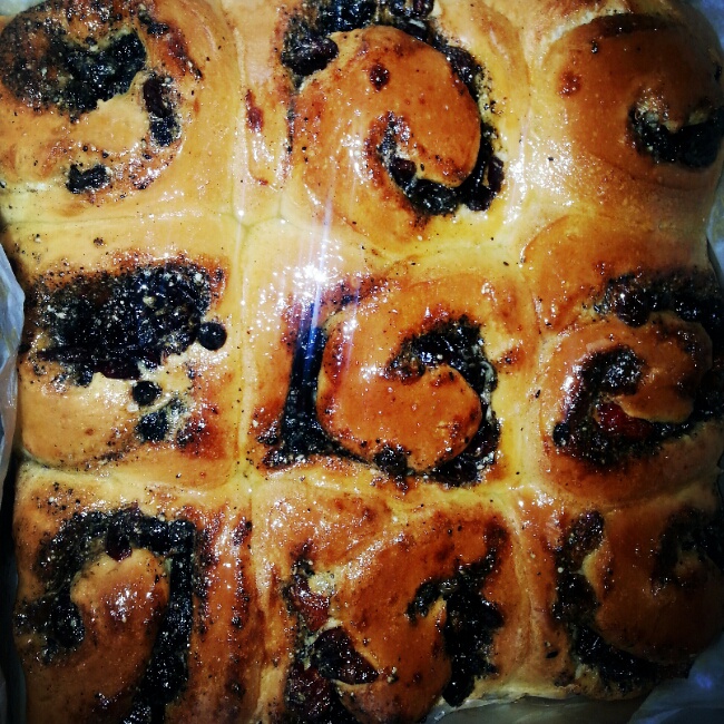 黄油水果面包卷