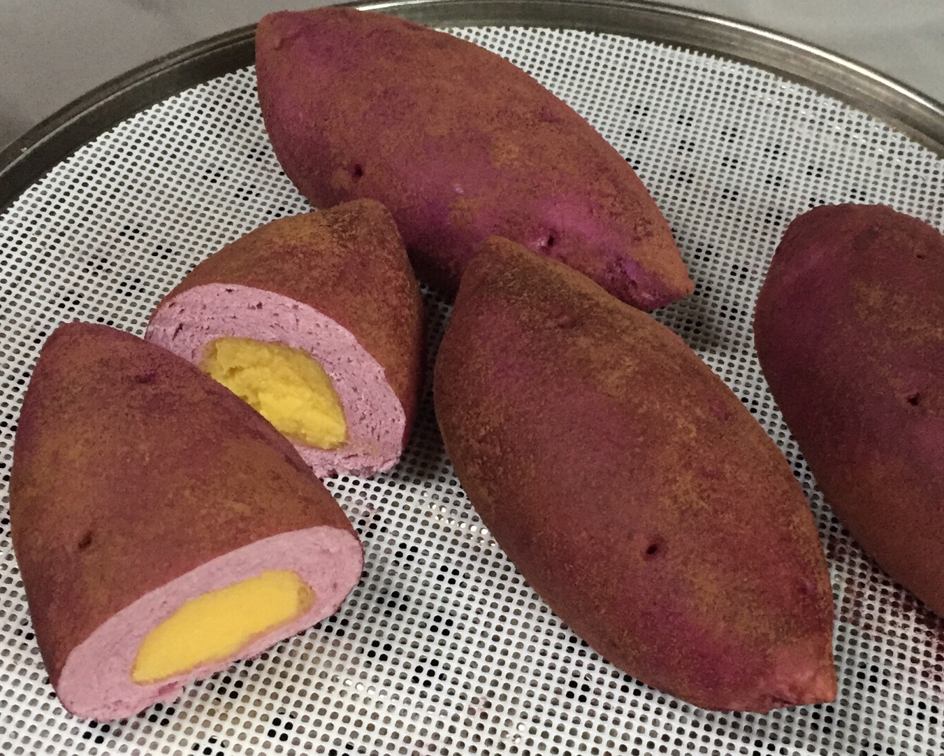 仿真紫薯奶黄包-紫薯馒头甜包子的做法