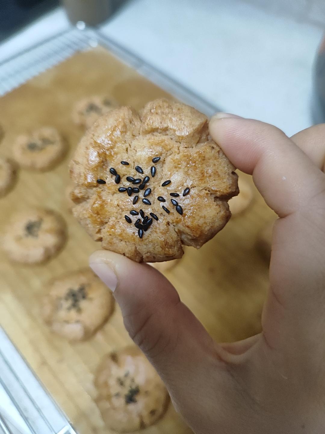 轻轻一按就碎掉的原味桃酥（不输猪油版）