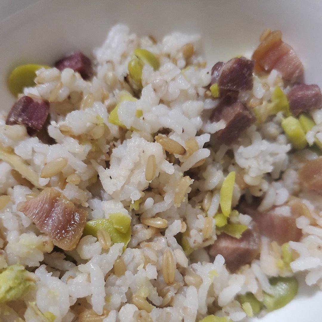 咸肉蚕豆饭