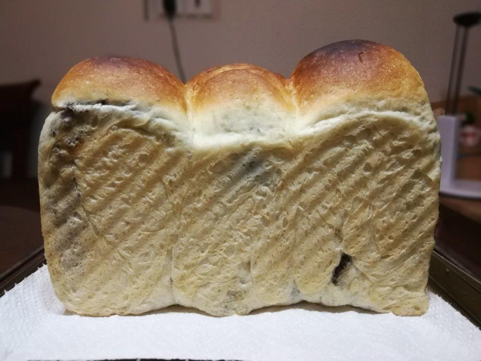 爆发力惊人的70%中种全麦吐司