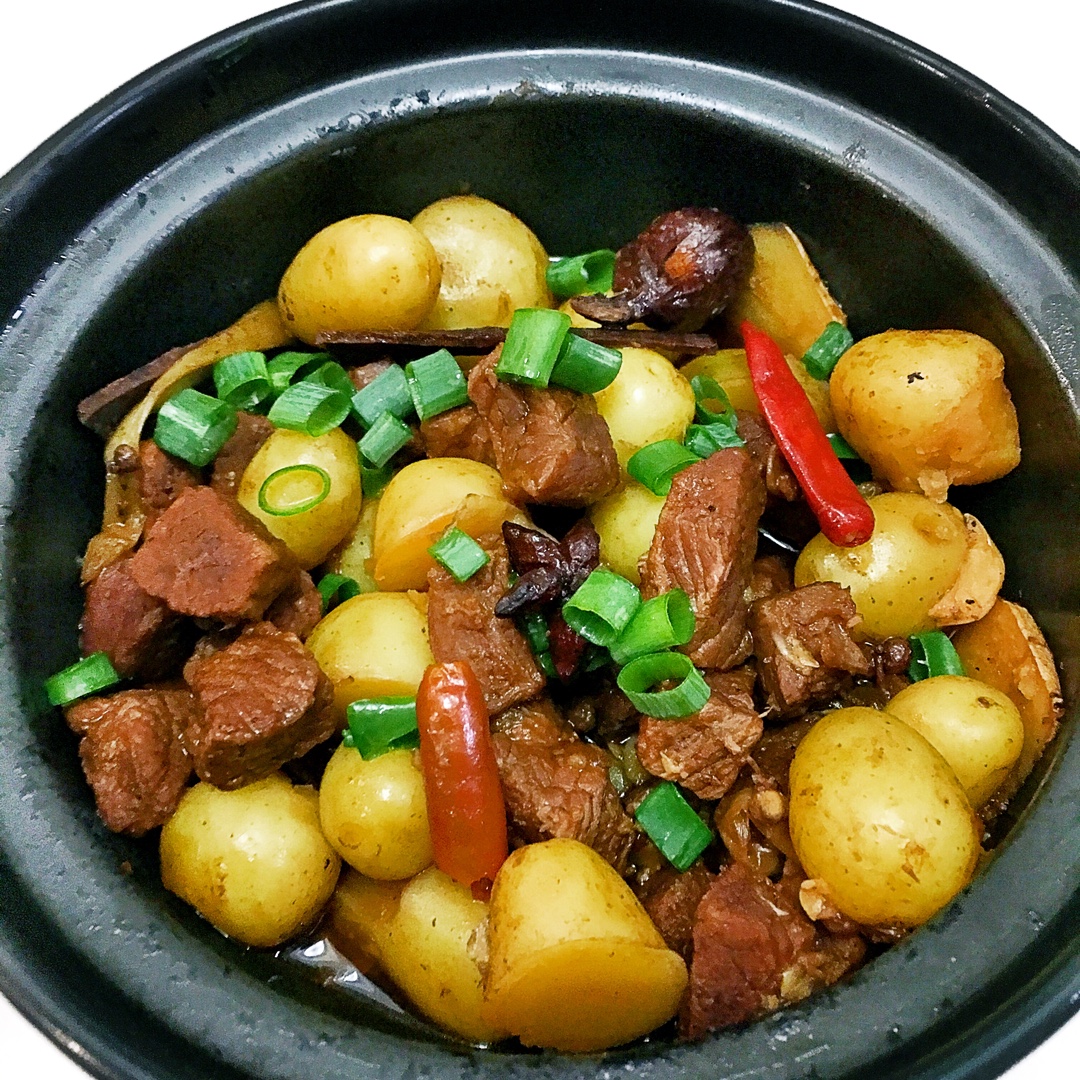 雅猫喵做的土豆烧牛肉