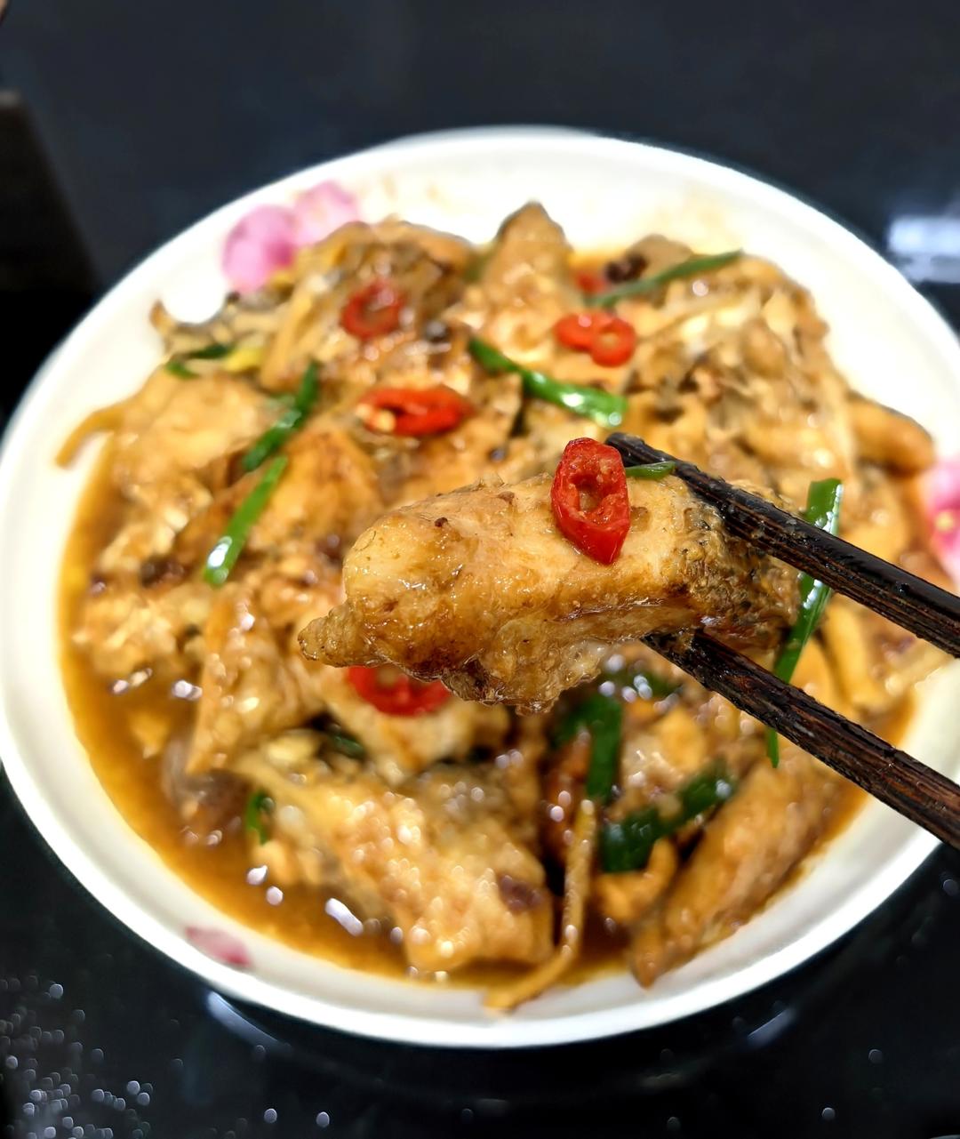 鲜嫩豆腐鲈鱼煲