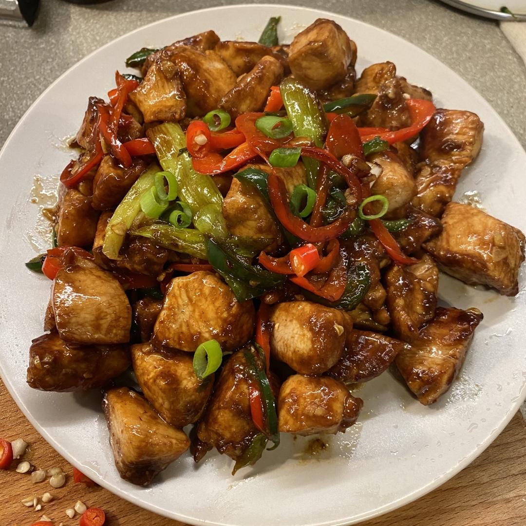 双椒炒鸡肉