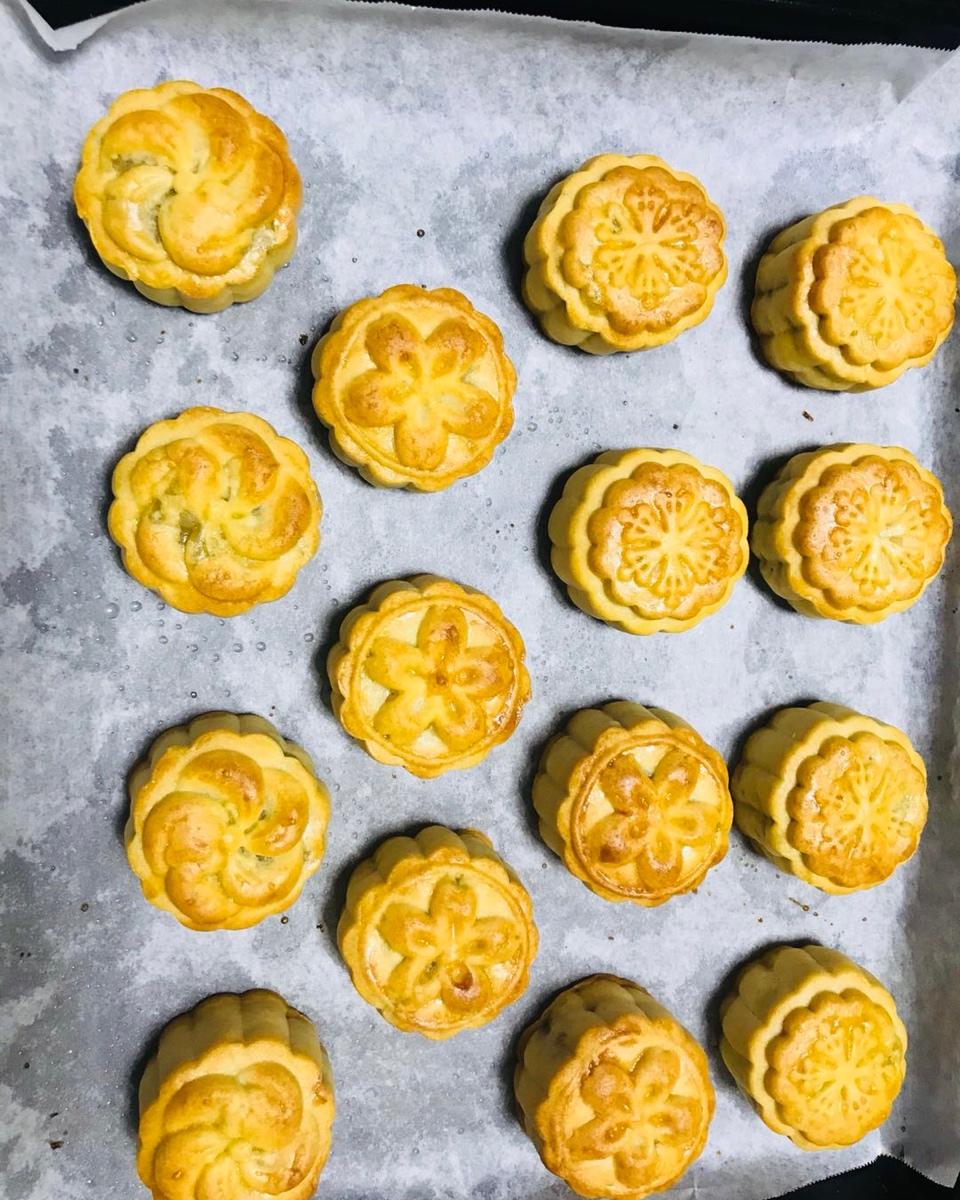 广式月饼——蛋黄莲蓉月饼