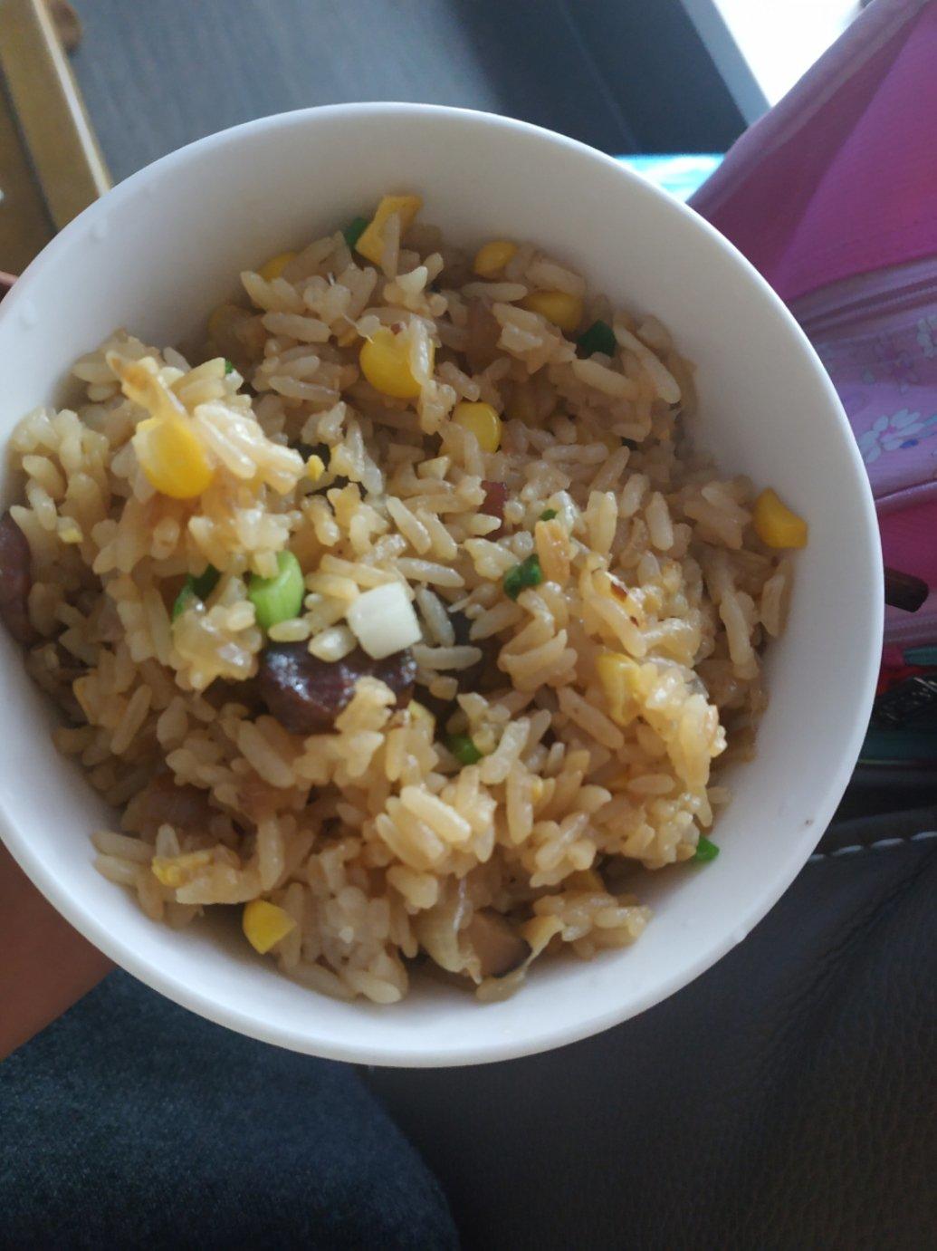 电饭煲香肠焖饭