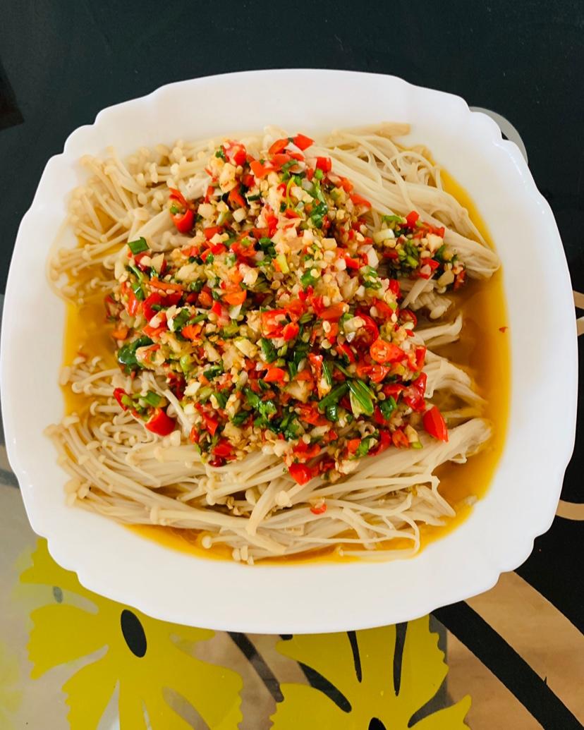 剁椒金针菇