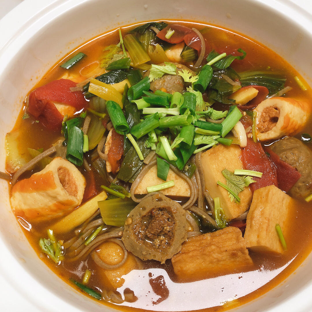 言午智慧做的火锅丸子生菜汤