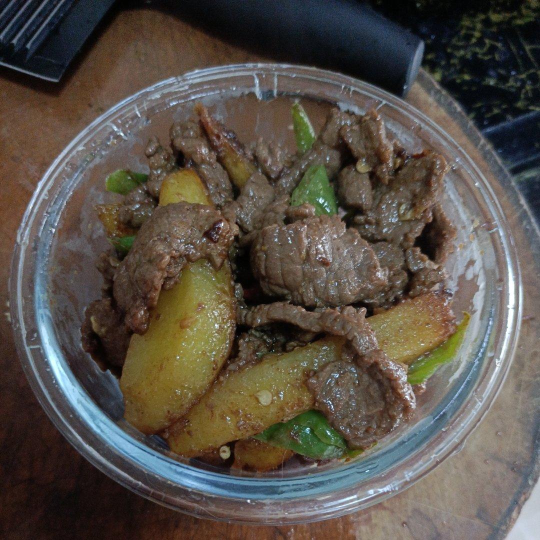 孜然土豆炒牛肉