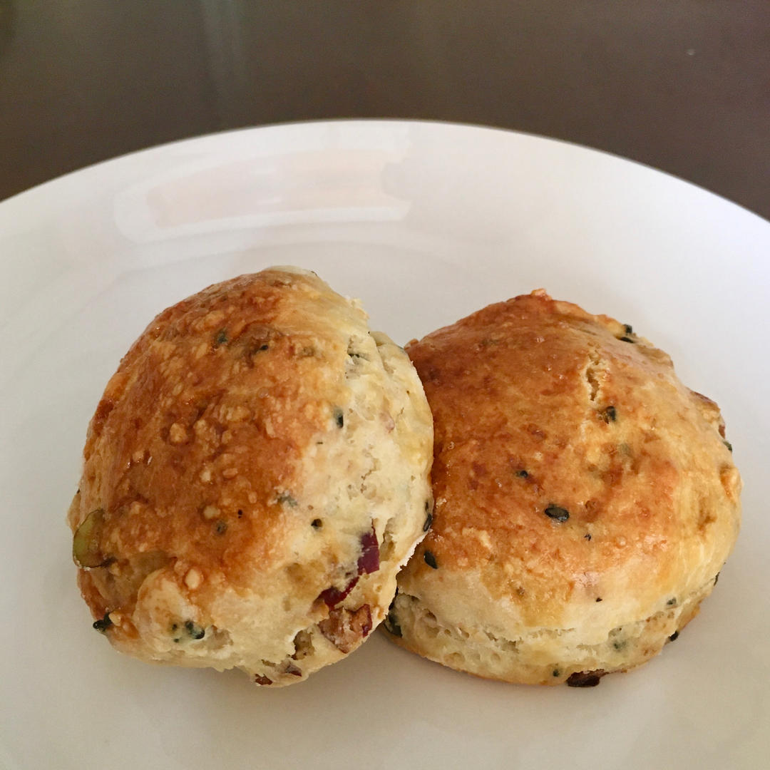 完美裂纹～百分百成功的超好吃奶香司康（禁止搬运）