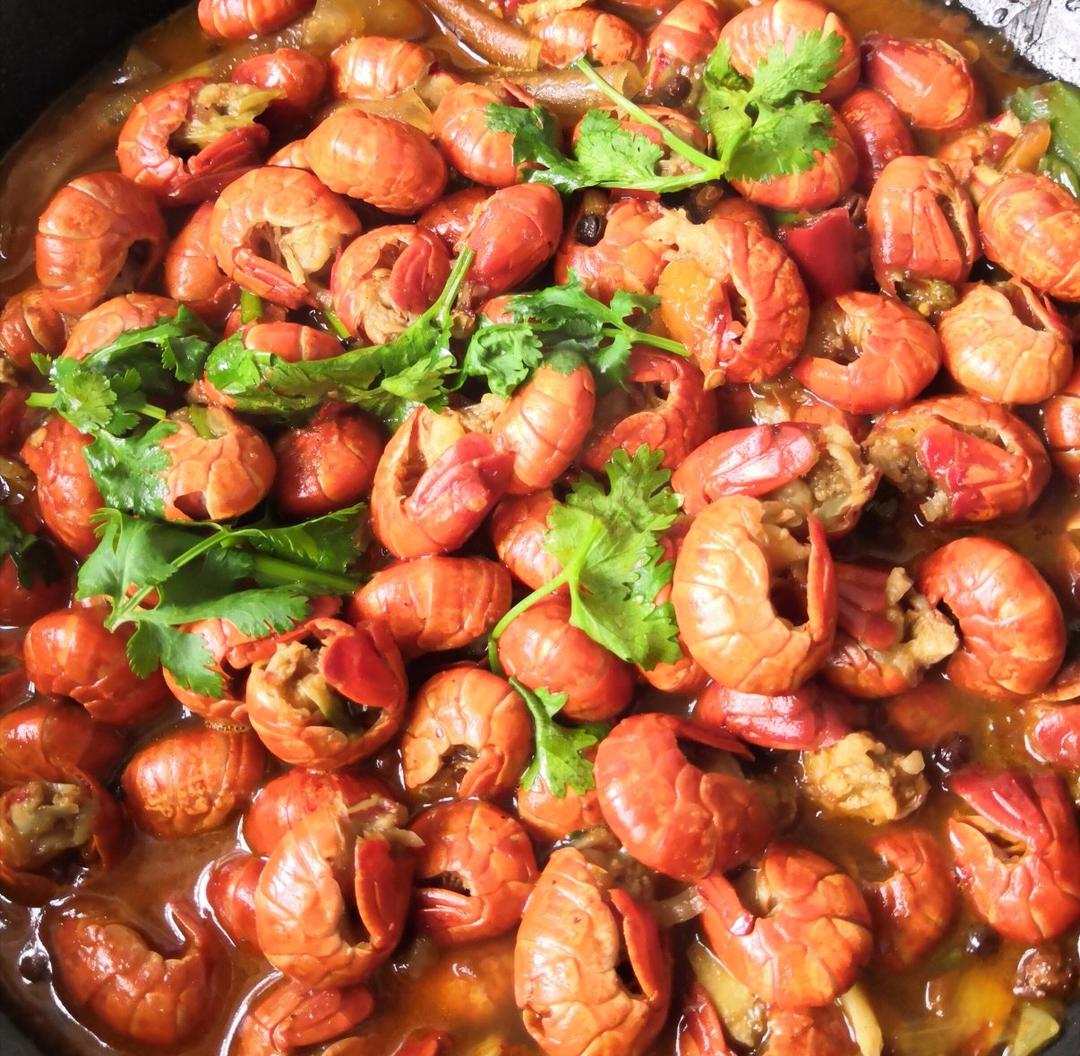 麻辣小龙虾尾（3样材料最懒人办法）