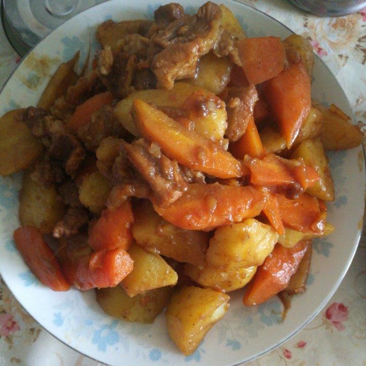牛肉炖土豆