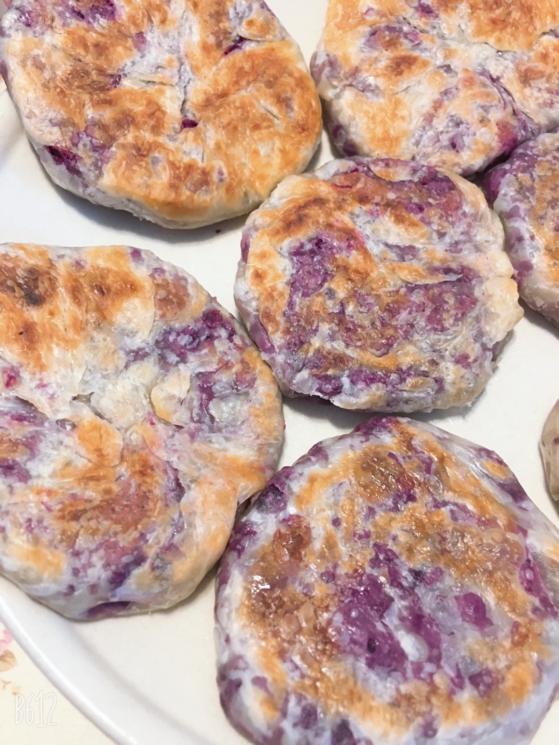 简单，脆皮香香的紫薯饼饼～