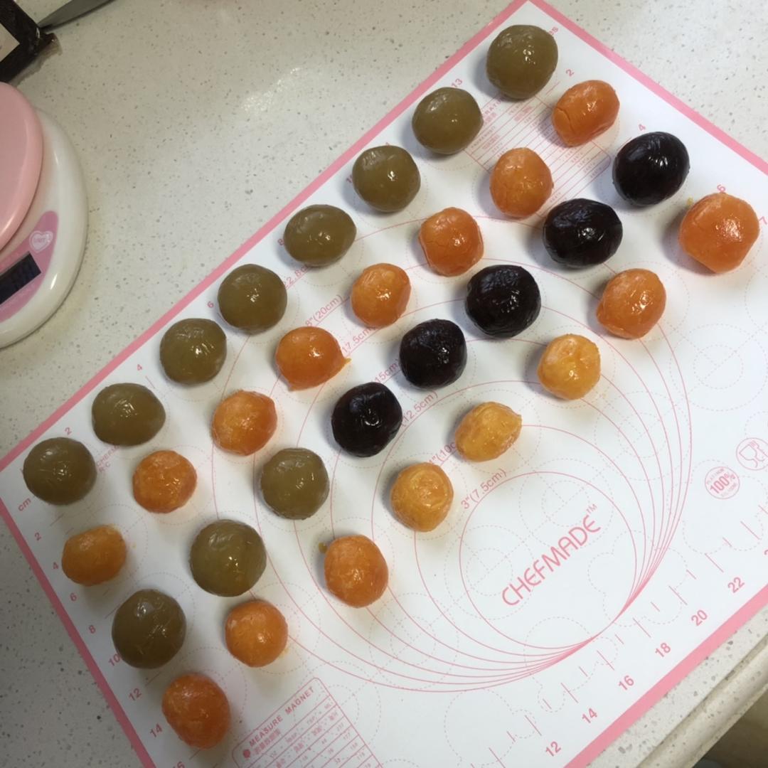 彩虹蛋黄酥（独角兽蛋黄酥）