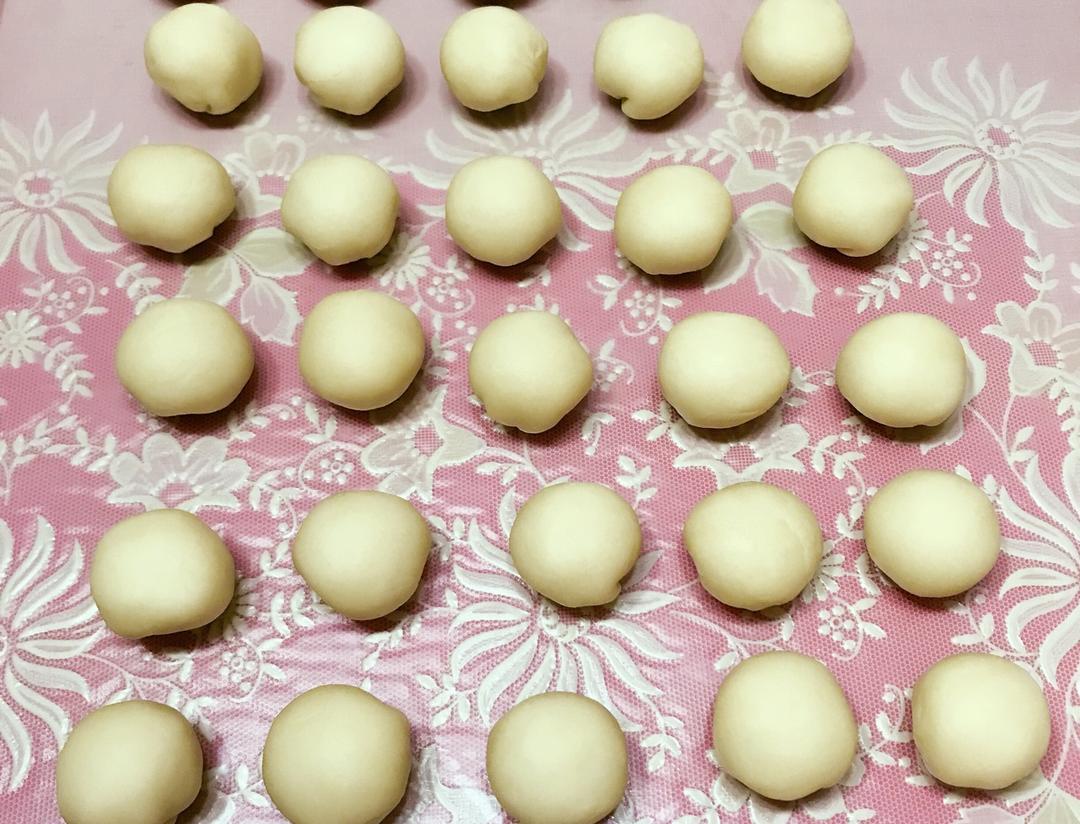 泳式鲜肉榨菜月饼