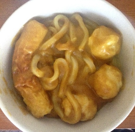 咖喱鱼丸乌冬面