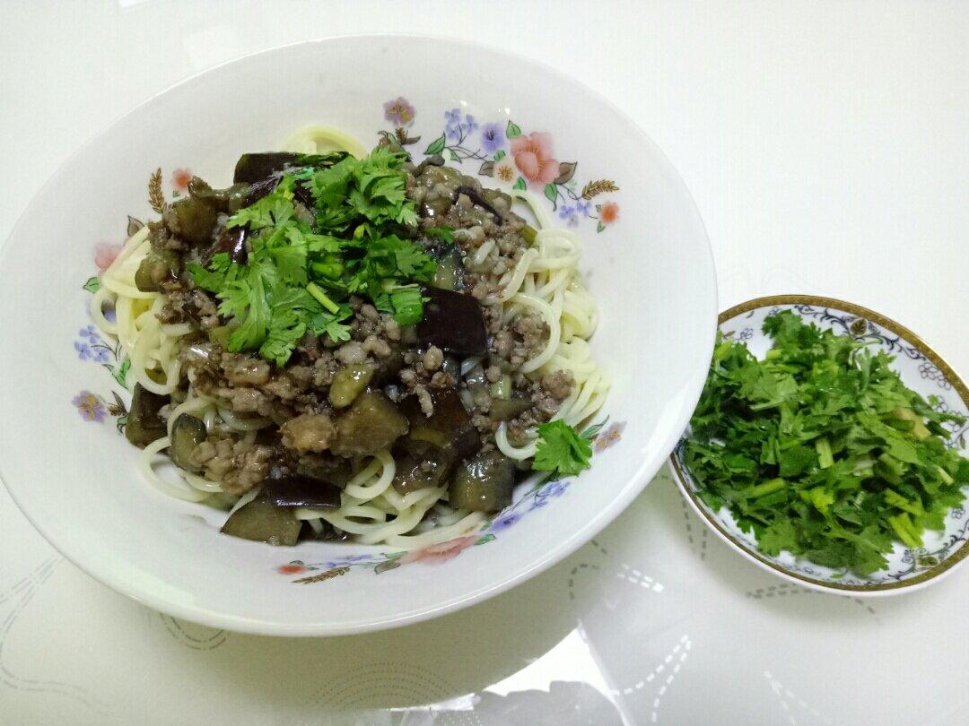 肉末茄子打卤面汤汁