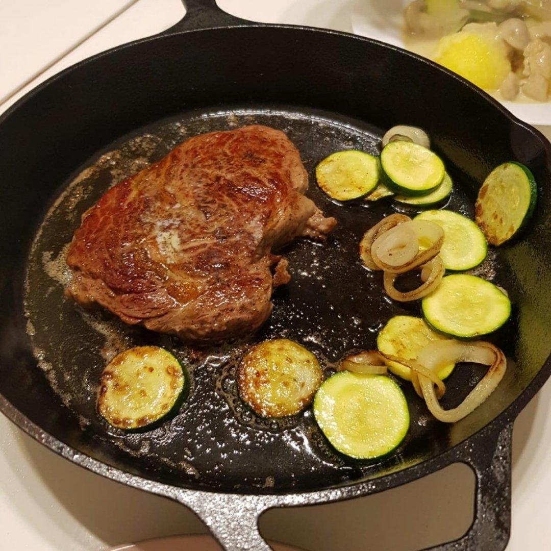 好吃到哭的煎牛排