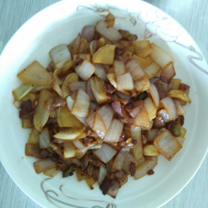 洋葱炒肉
