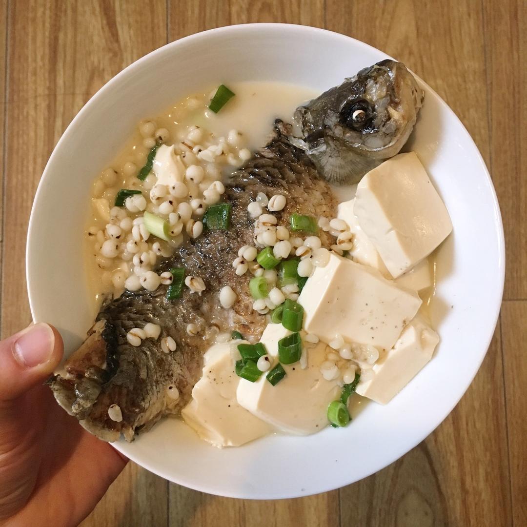 鲫鱼豆腐汤