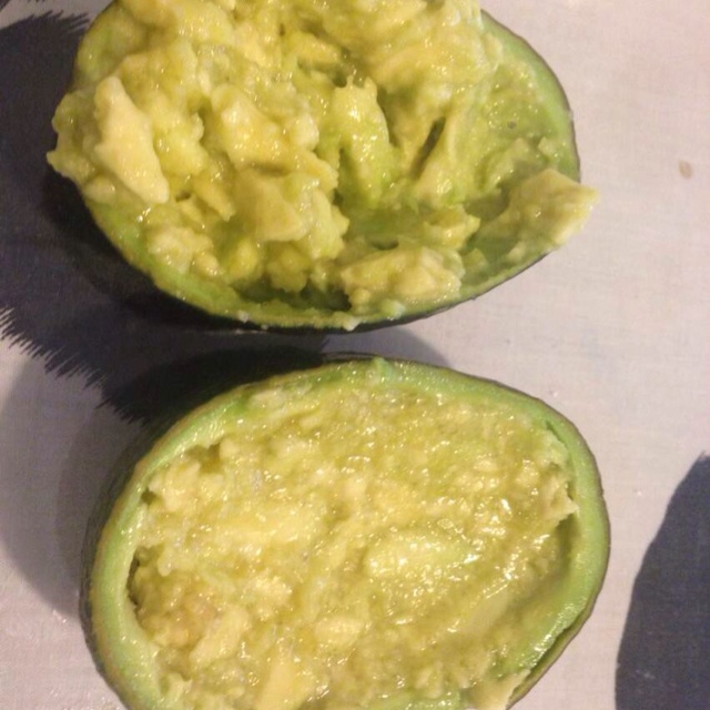 白糖拌牛油果（牛油果冰淇淋）