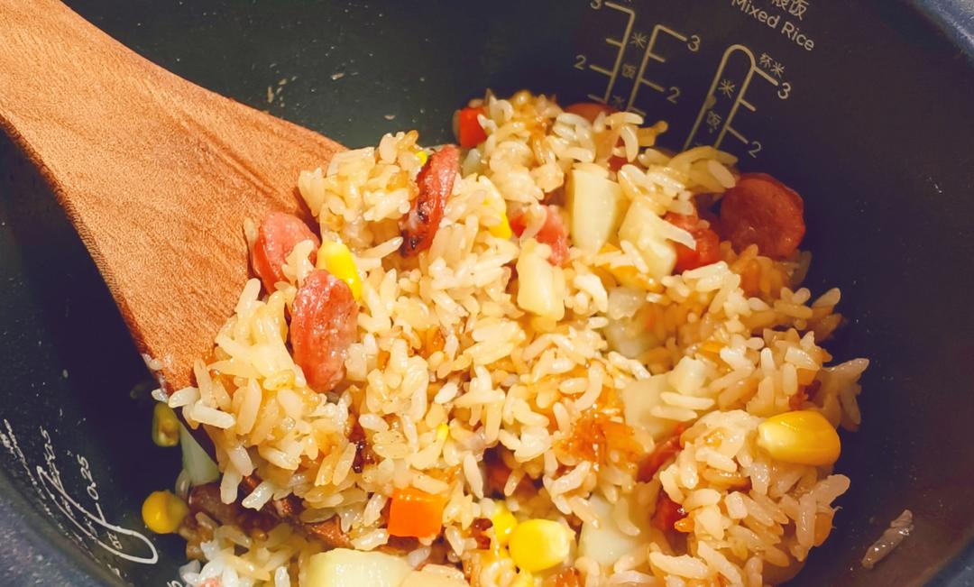 懒人版香肠土豆焖饭