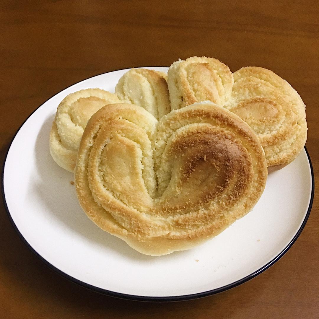 心形椰蓉面包