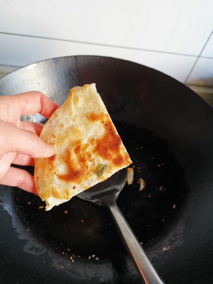 葱油饼（附外酥里嫩的技巧）