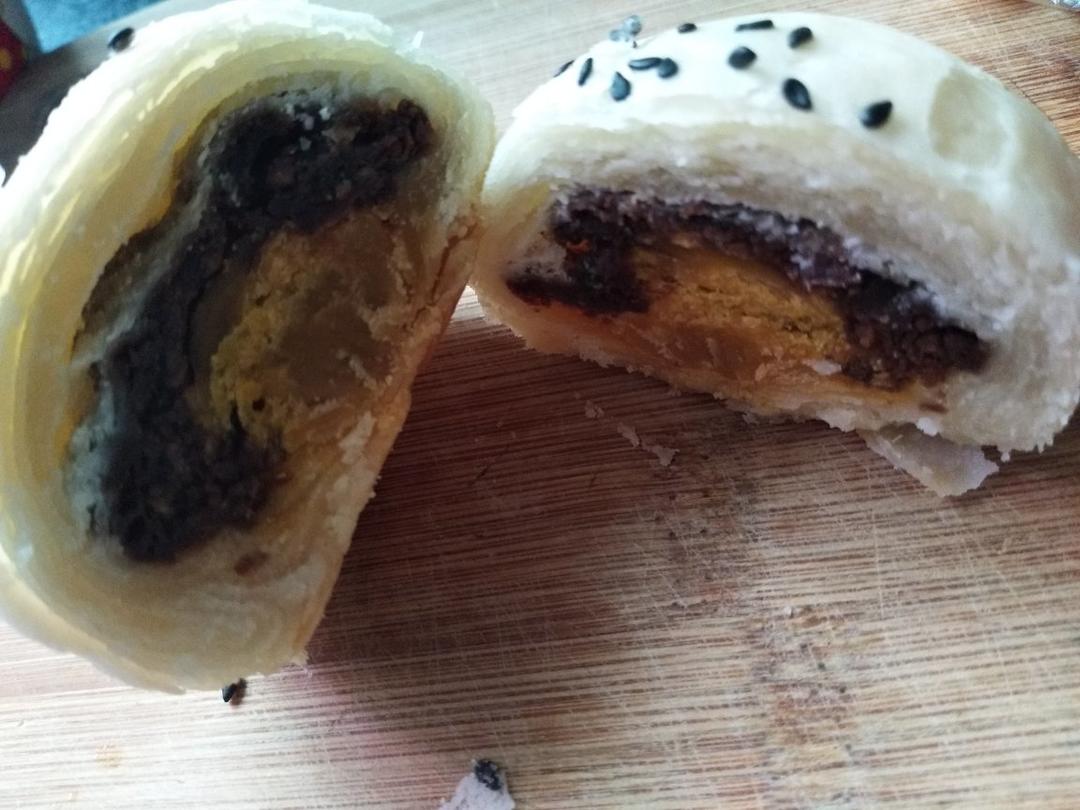 超简单不用揉出膜的～蛋黄酥（皮很酥）