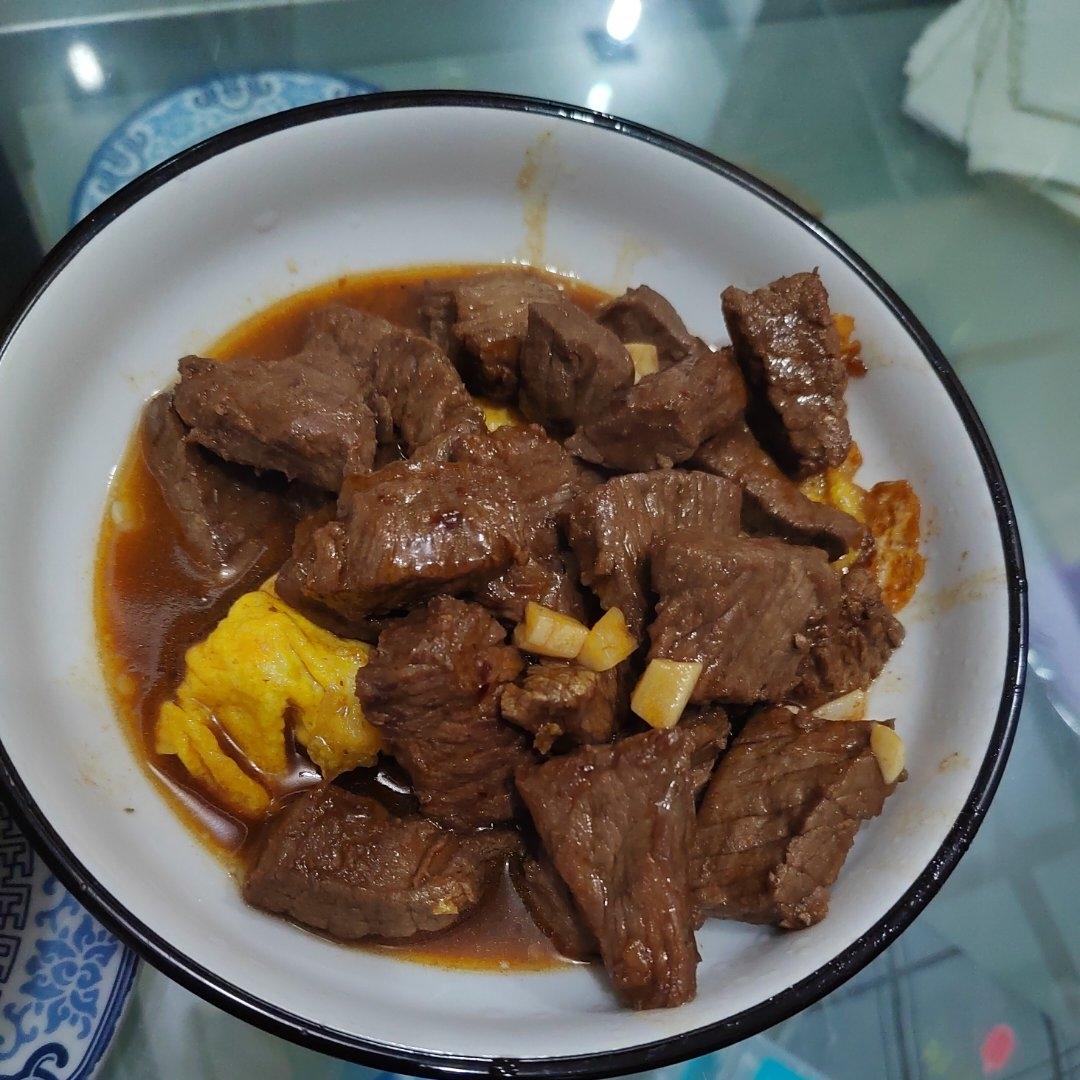 滑蛋牛肉，牛肉滑嫩，鸡蛋松软