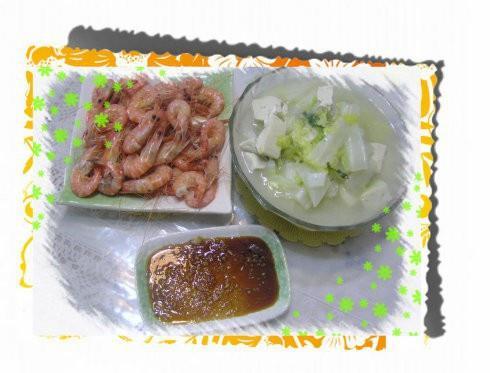 大白菜炖豆腐+姜汁基围虾的做法