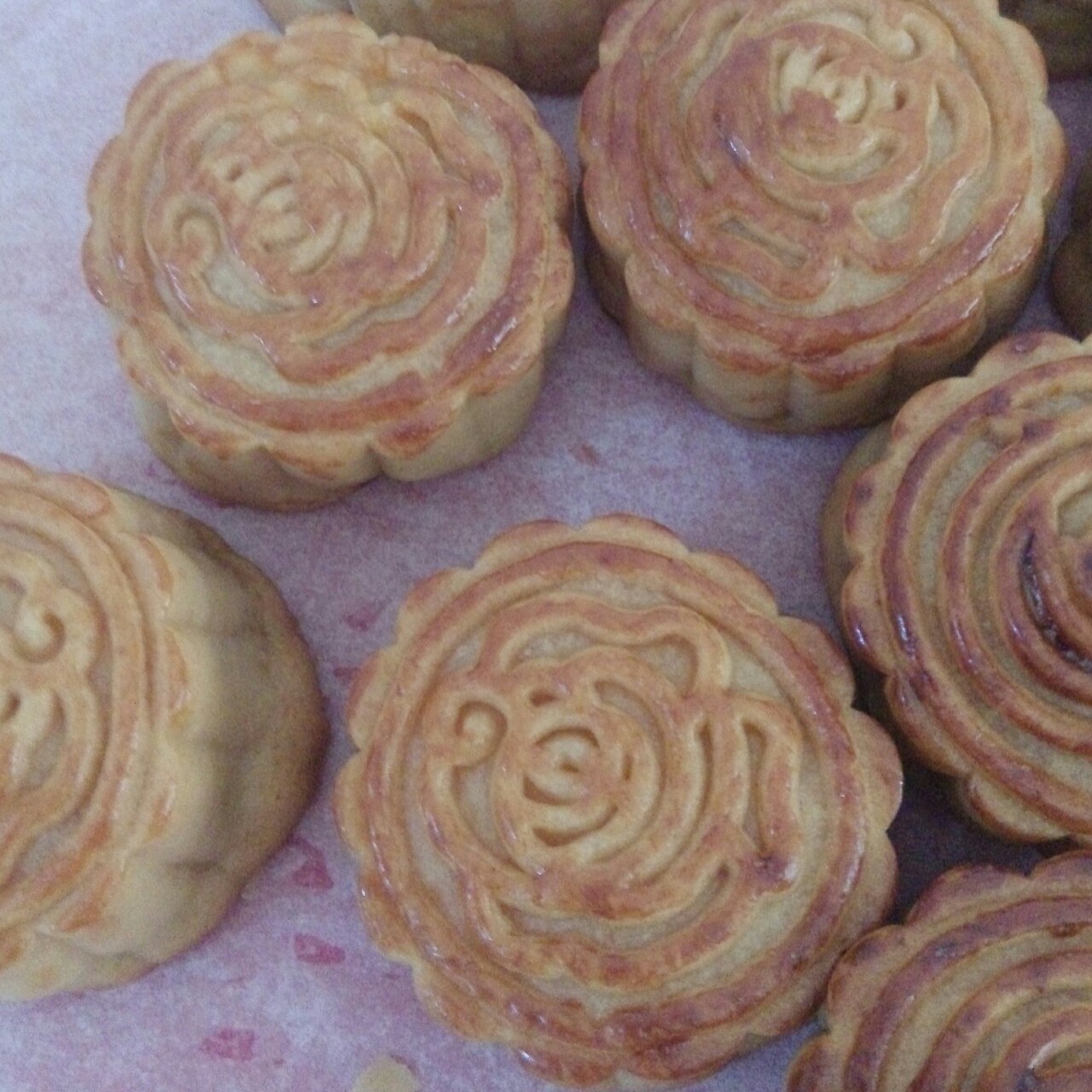 广式月饼－－蛋黄豆沙月饼