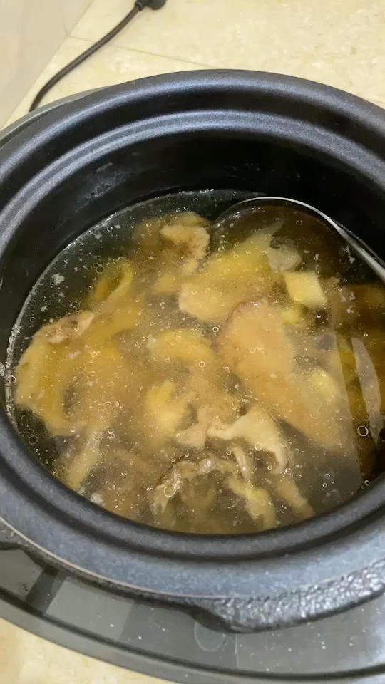 家常炖汤 小鸡炖蘑菇
