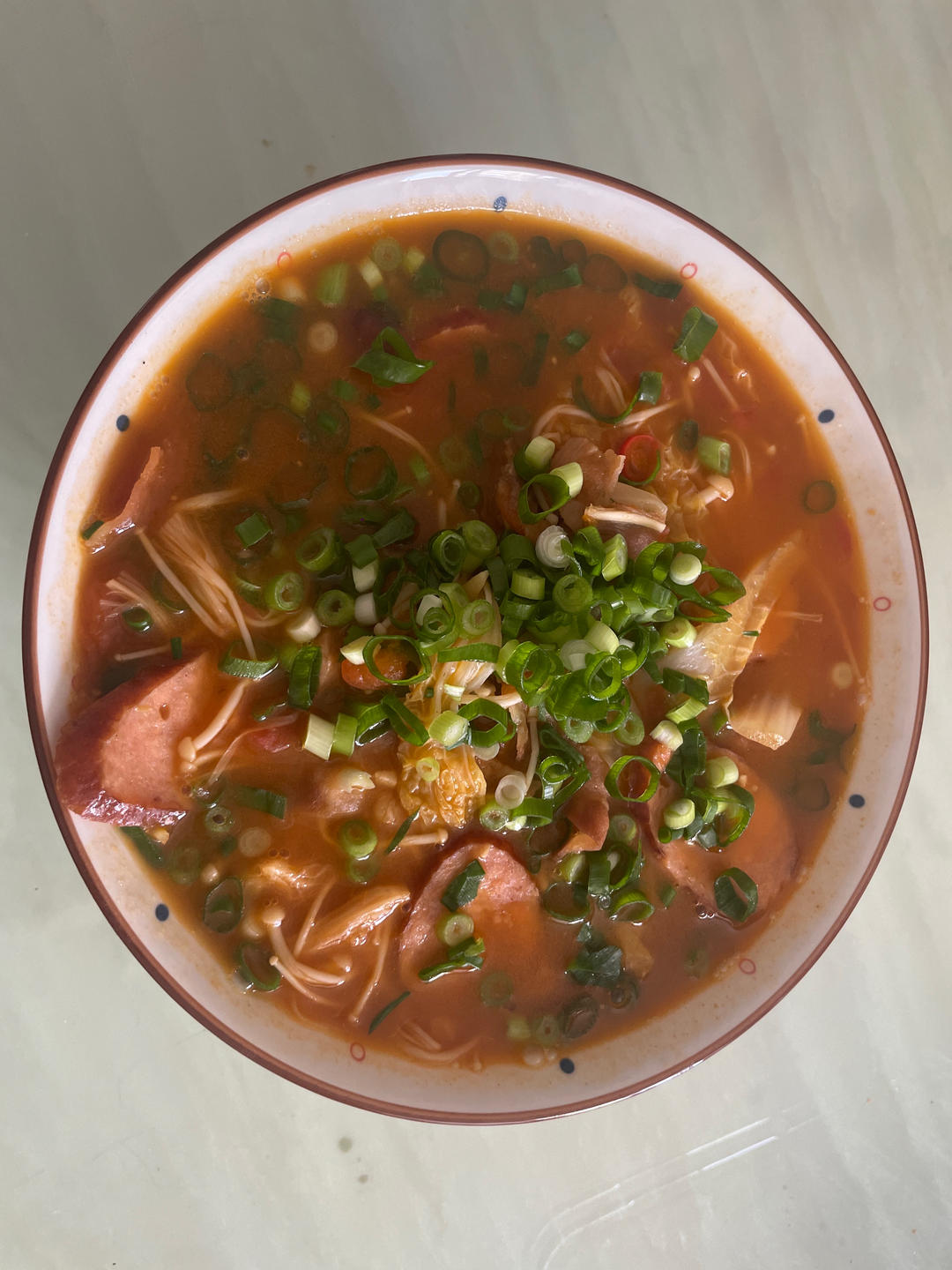 金针菇番茄肥牛卷