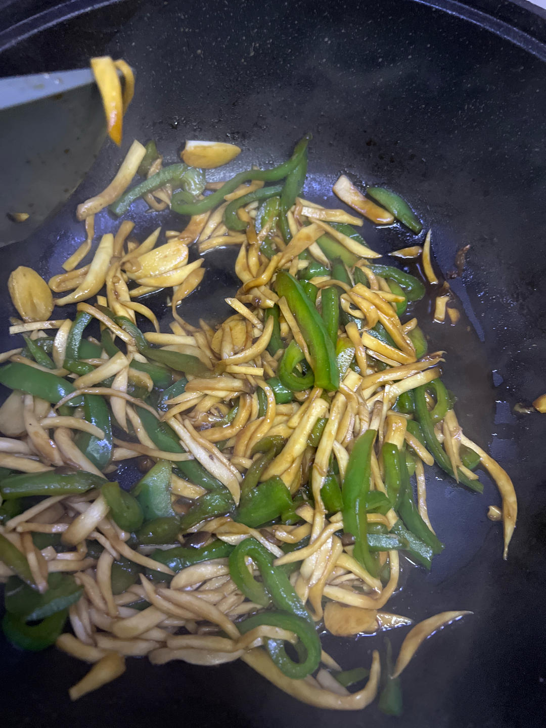 青椒素炒杏鲍菇