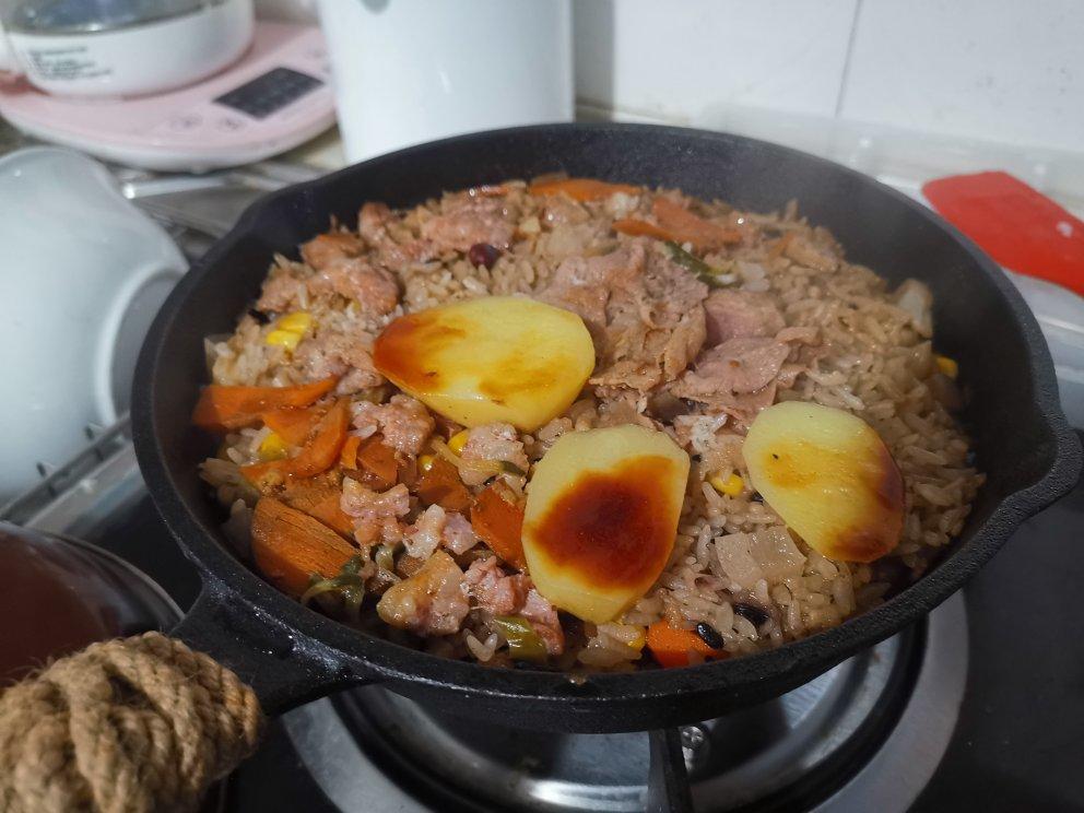 铸铁锅焖手抓饭（鸡肉版）
