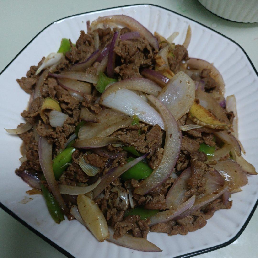 老少皆宜的一道“青椒洋葱爆炒牛肉”