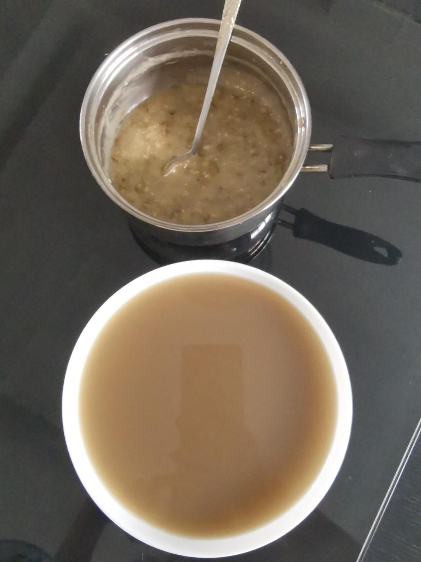 自制绿豆沙棒冰，不是冰疙瘩的重点