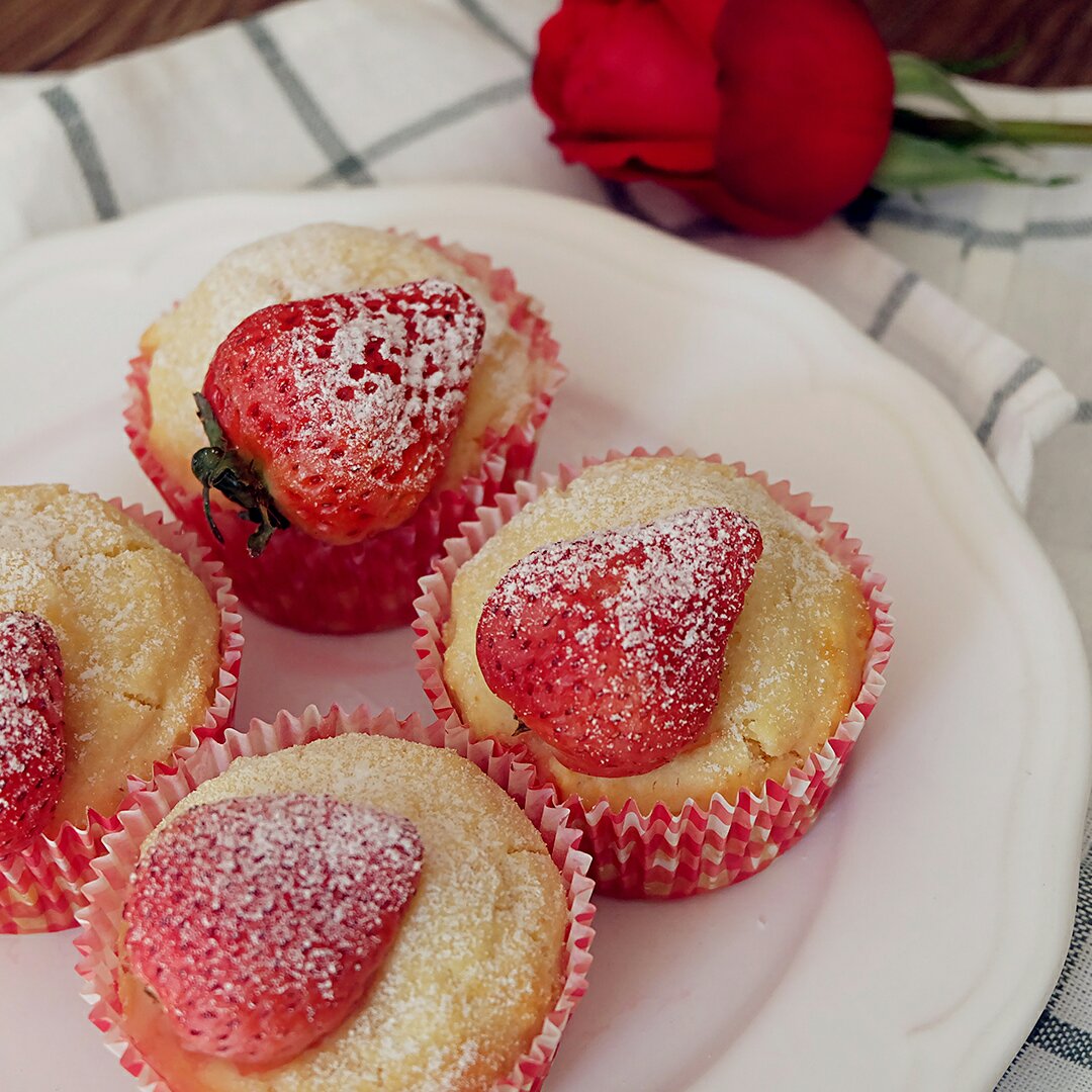 一整颗草莓の马芬