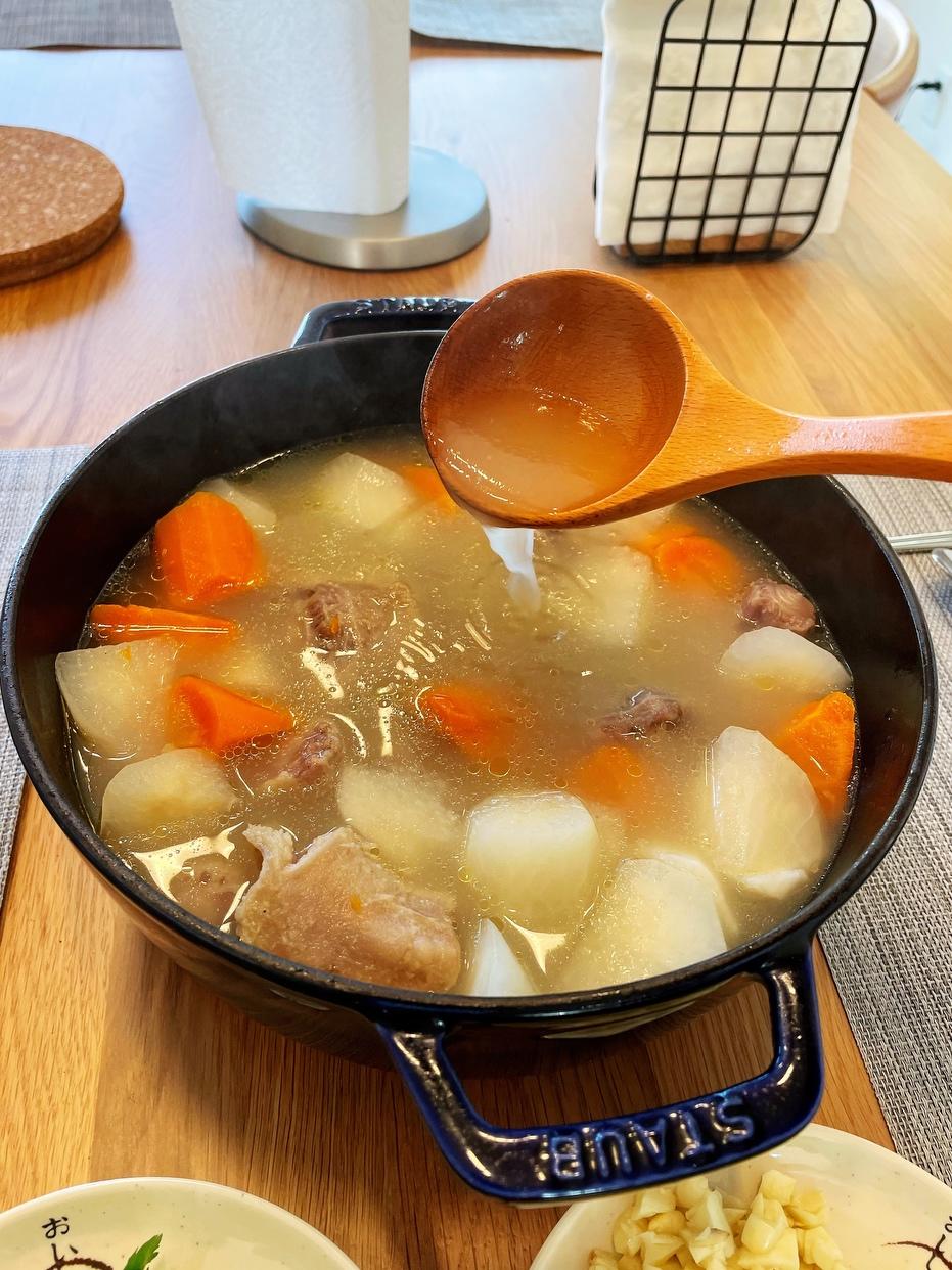 0调料香浓牛尾汤的做法