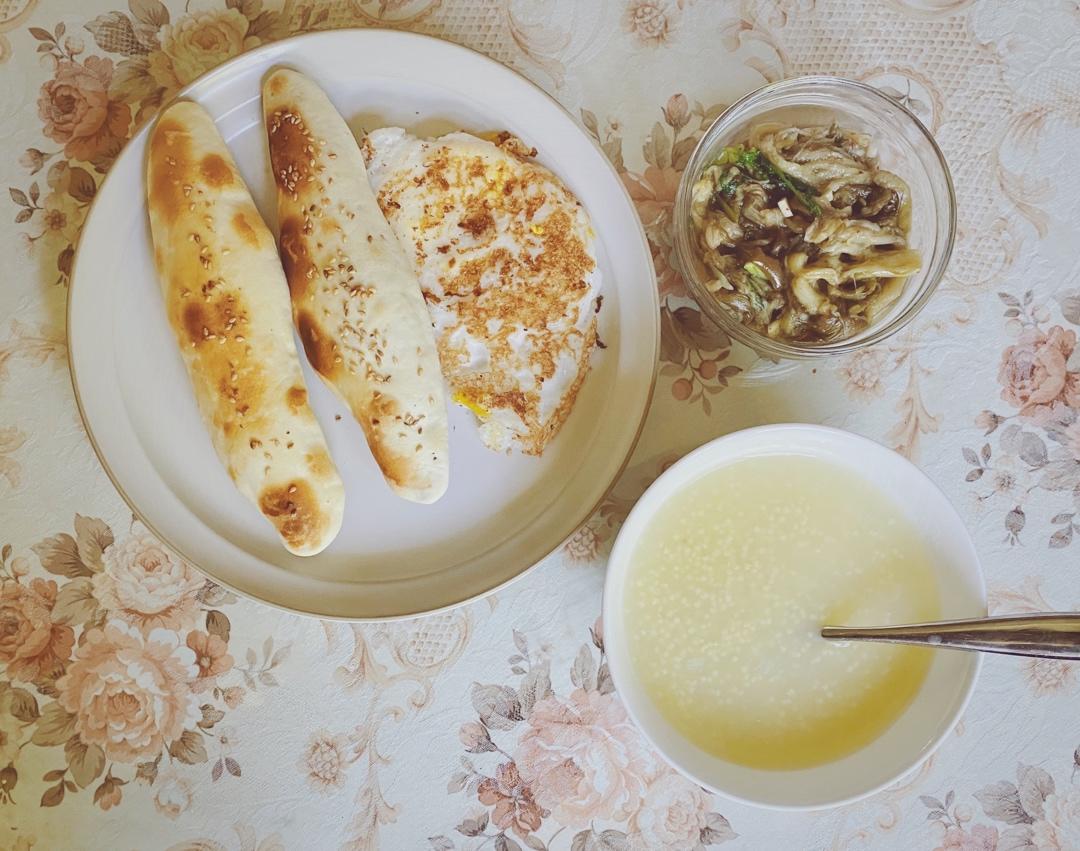 不用发面，简单易做，酥脆可口的空心糖烧饼