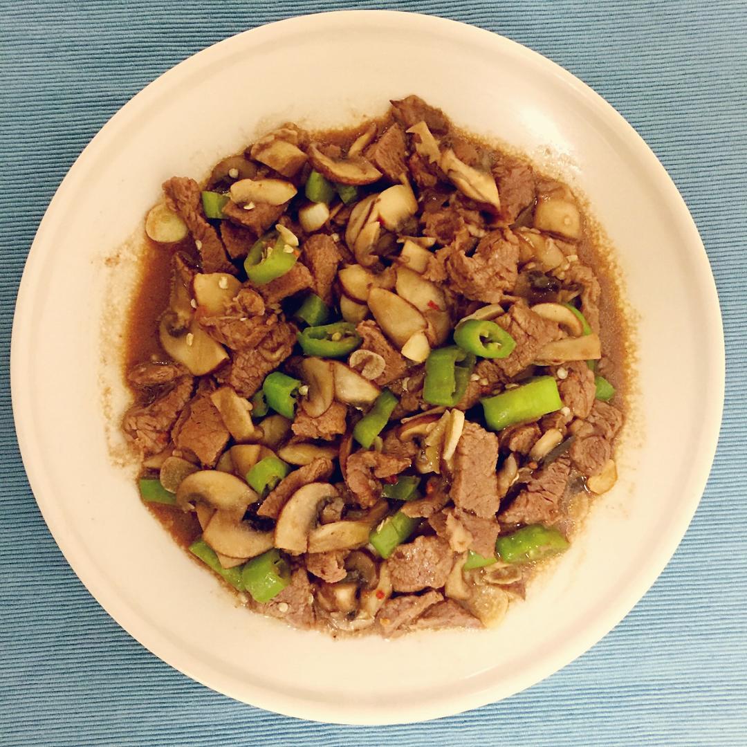 酱炒蘑菇牛肉