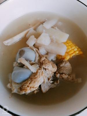 暖心暖胃的山药玉米骨头汤的做法 步骤7