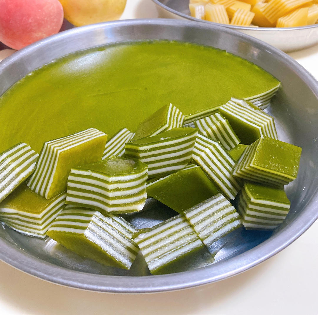 斑斓椰汁千层糕