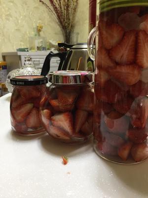 自制草莓罐头的做法 步骤3
