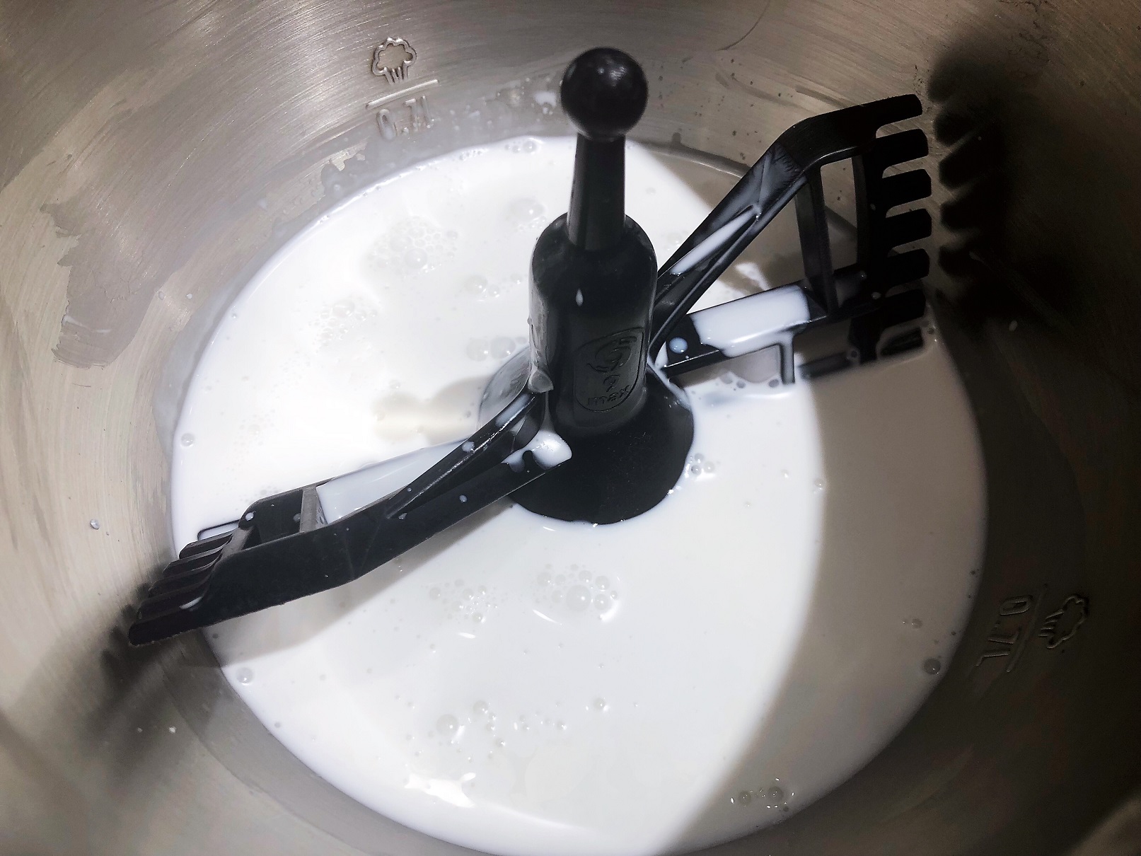芒果奶冻【KRUPS厨房机器人版】的做法 步骤2