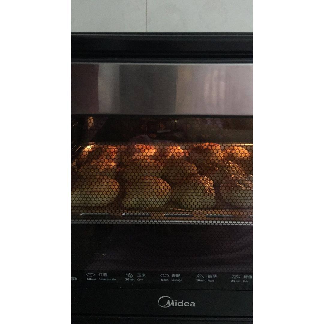 【视频】3分钟 奶油司康Scone(可能是世界上最快手的司康) 消耗淡奶油～